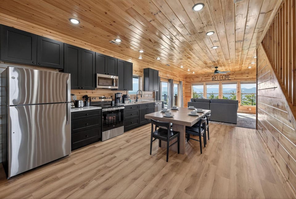 Cabin, Multiple Beds, Balcony, Mountain View ( Mountain Spirits) | Private kitchen | Fridge, microwave, oven, dishwasher