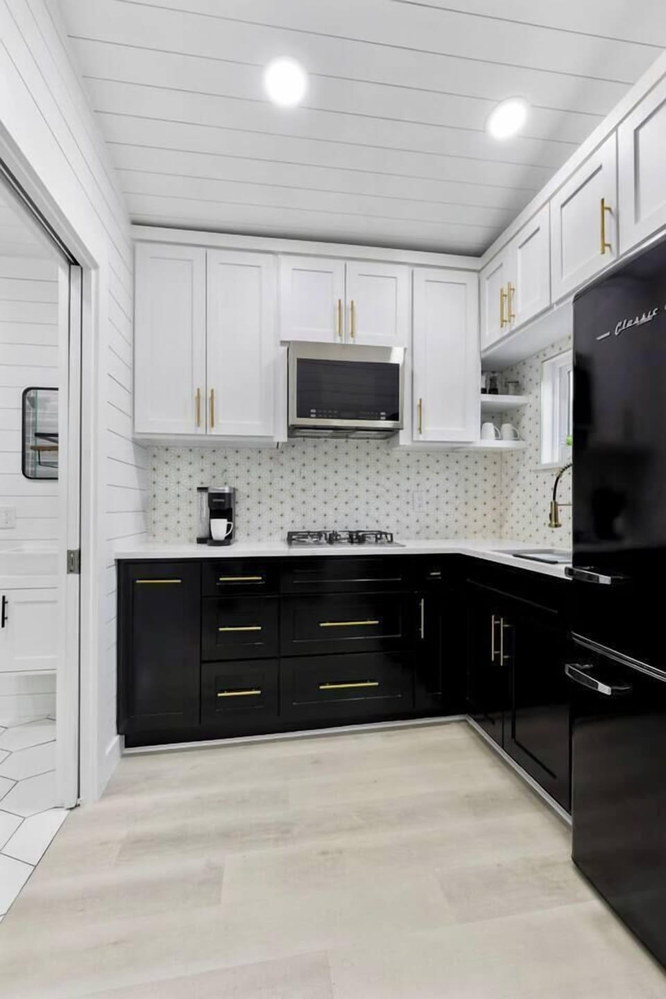 Stove, Microwave, Kitchen utensils, knives, toaster, salt and pepper available for a delicious home cooked meal or delivery.