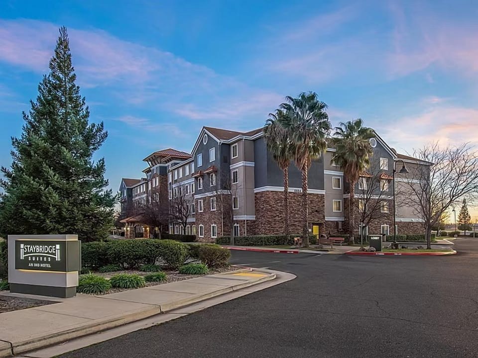 Welcome to Staybridge Suites Rocklin — a comfortable and convenient base for your next stay in the Sacramento area.