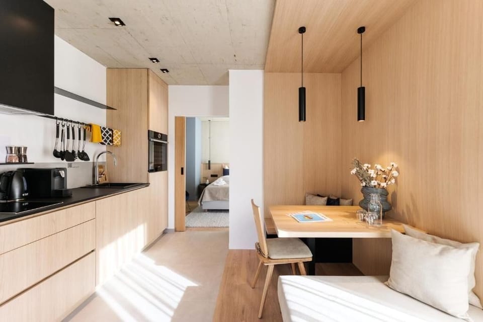 Deluxe Apartment, Kitchen, Mountain View | Interior