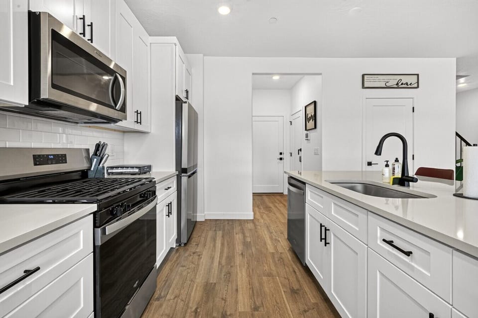 Fully Stocked Kitchen with Island