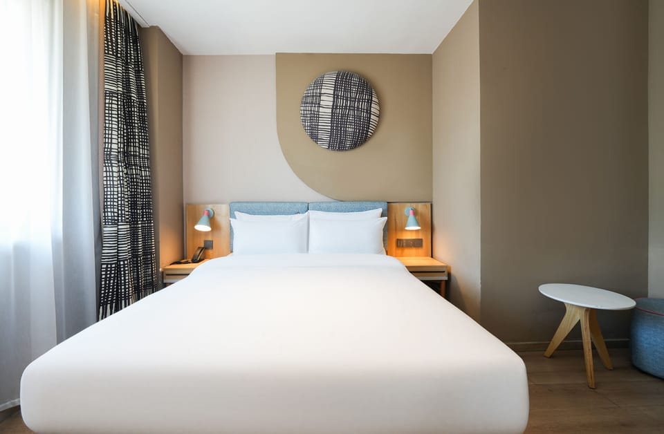 Basic Double Room | Laptop workspace, WiFi (free)