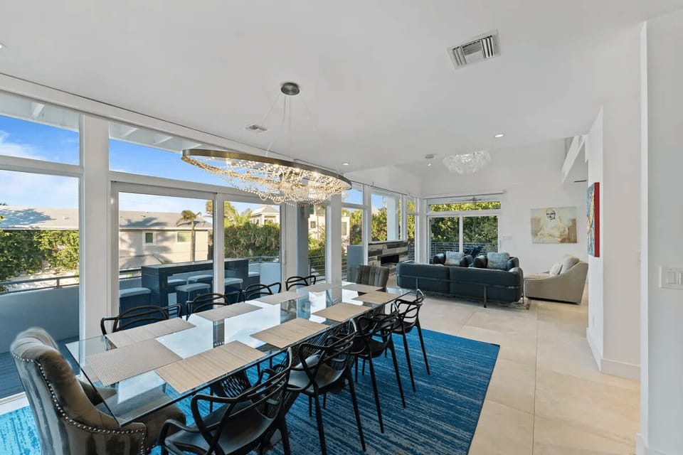 Main Floor Dining Area