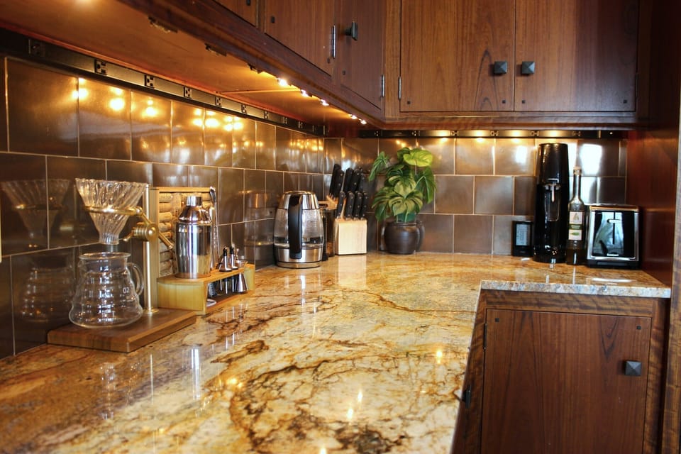 Large countertop area for extra prep space and convenience
