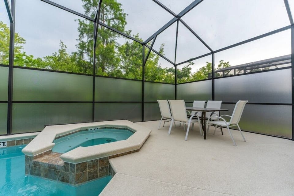 Pool heating available upon request – $45 per day