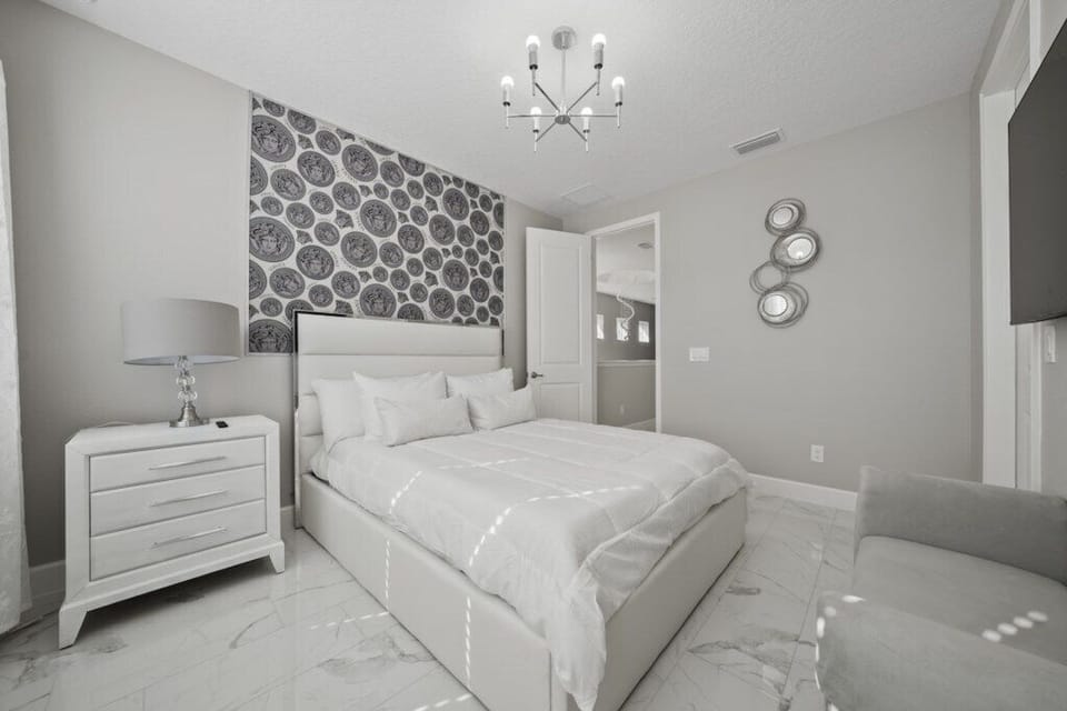 Bedroom 2 image 3