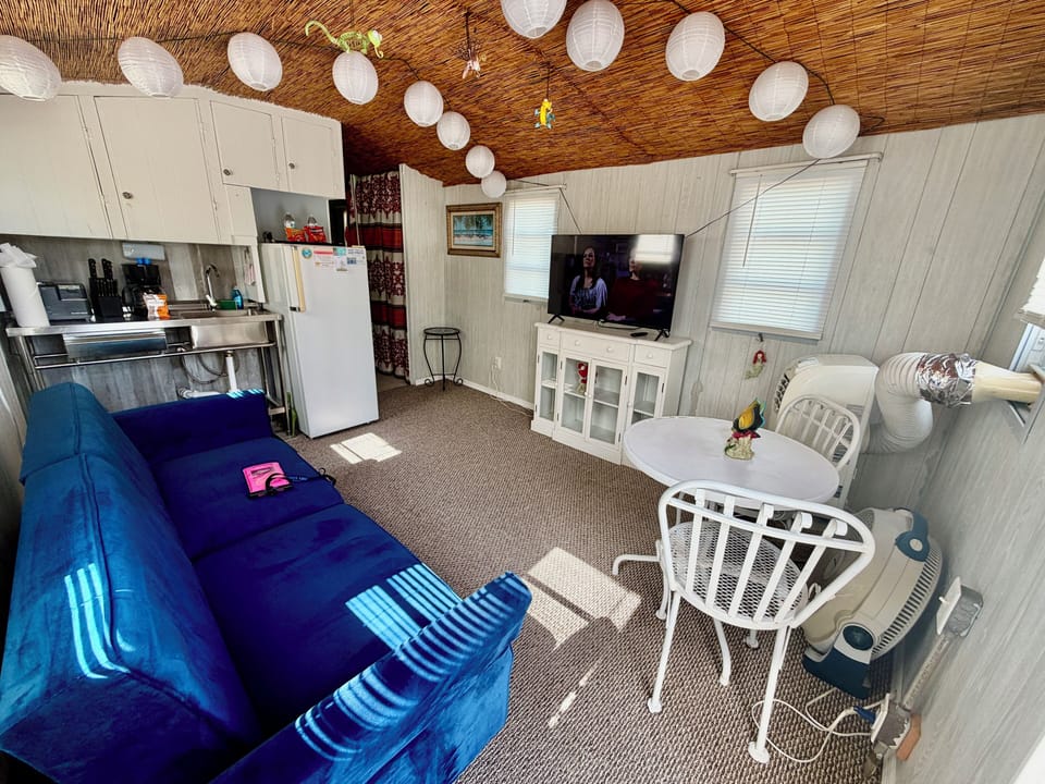 X Cabin available upon advanced request for additional fee + cleaning, sleeps 4