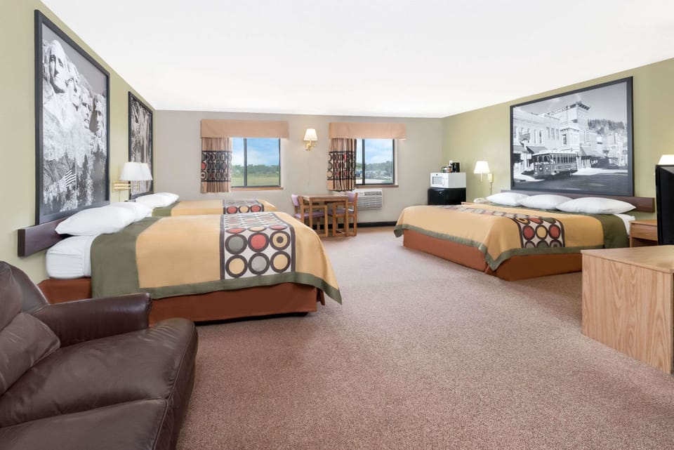 Studio Suite, Multiple Beds, Non Smoking | Blackout drapes, iron/ironing board, cribs (free)