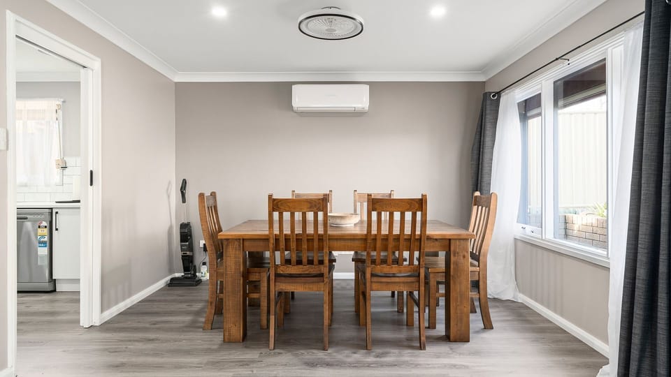 Comfortable Dining for Everyone