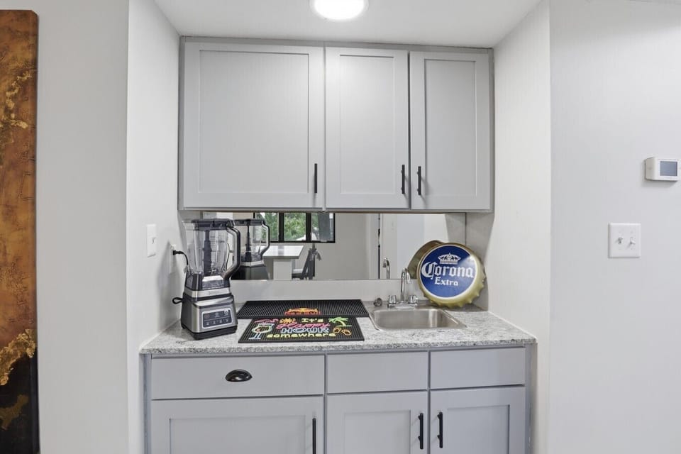 Wet Bar