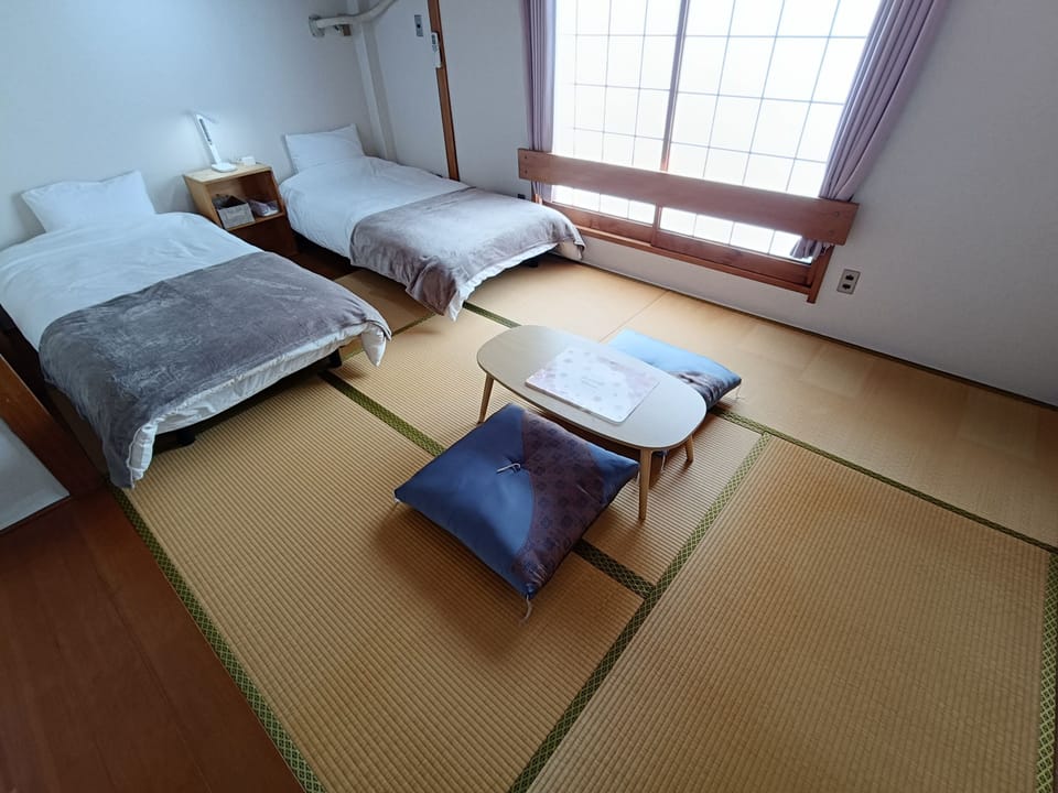 Comfort Double or Twin Room | WiFi (free)