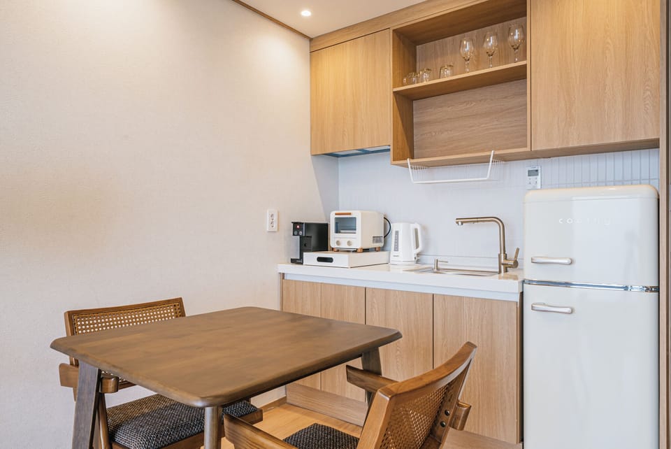Shared fridge, shared microwave