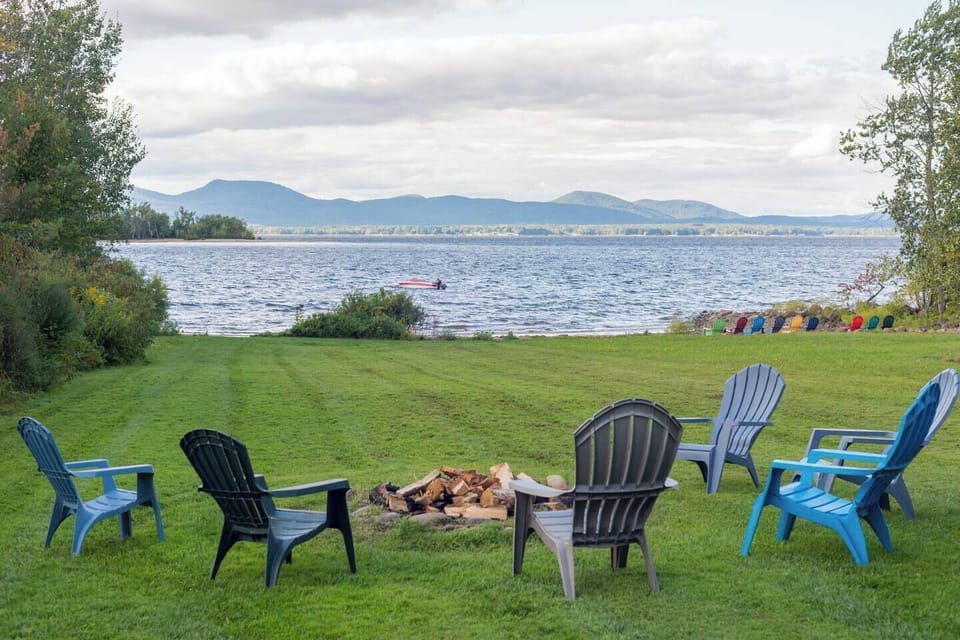 Gather around the fire-pit with family and friends to roast marshmallows, relax, and enjoy the views!