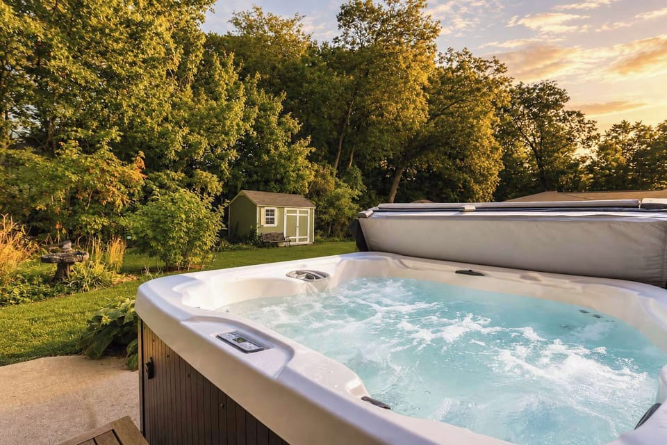 Hot Tub | A Tucked-Away Outdoor Escape for Restful Soaks and Peaceful Surroundings
