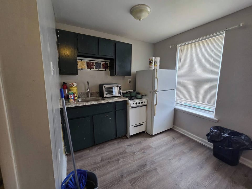 Studio, 1 Bedroom, Smoking | Private kitchen