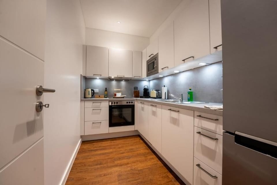 Superior Apartment, Balcony, City View | Private kitchen