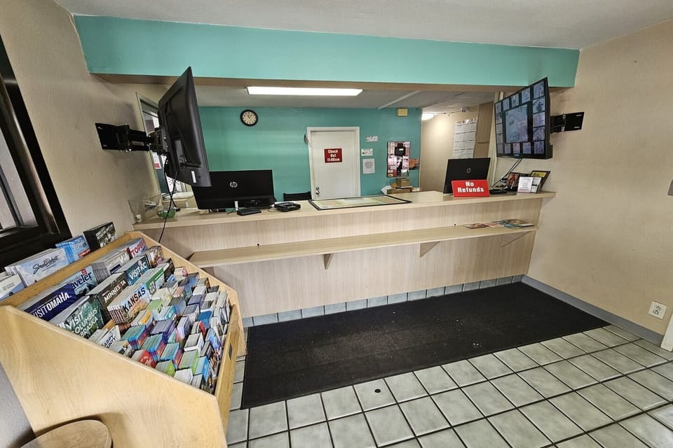 Entrance / Reception