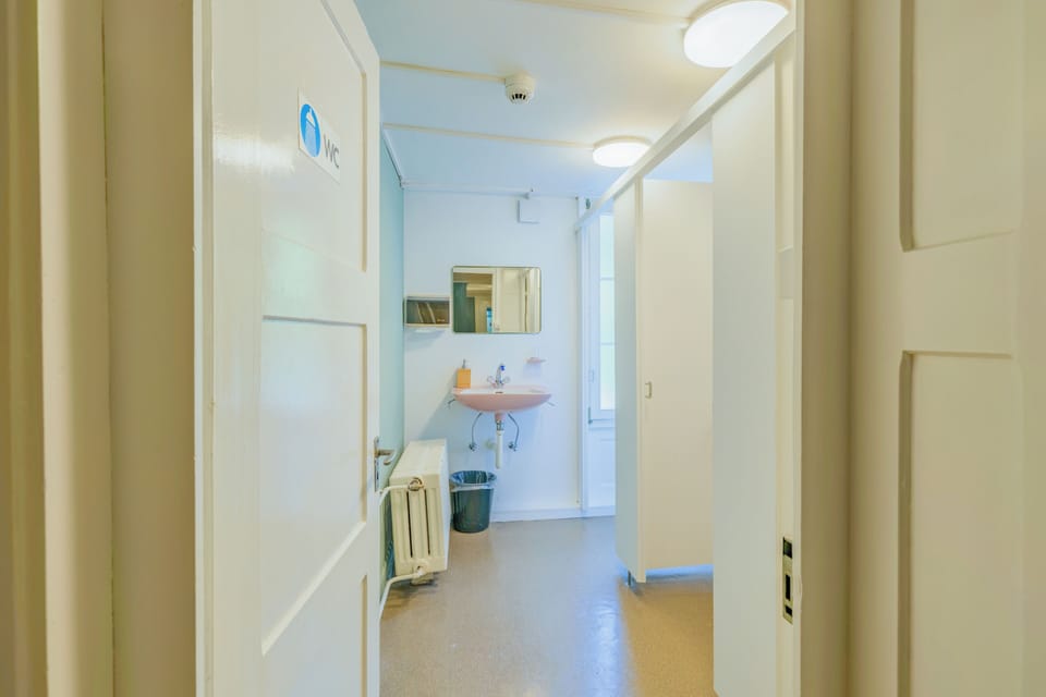 Economy Single Room, Mountain View | Bathroom