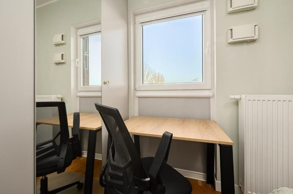 Luxury Apartment, Balcony, Courtyard View | Iron/ironing board, WiFi (free), bed sheets