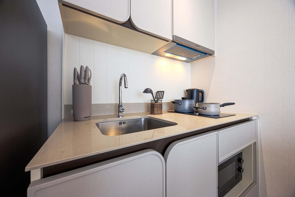 Condo, 1 Double Bed, Non Smoking, Air conditioning | Private kitchen