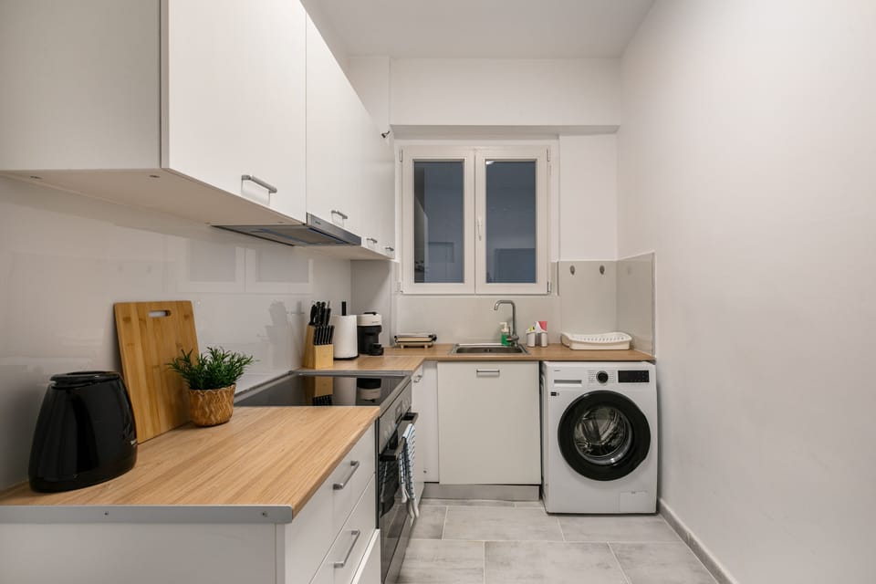 Apartment, 1 Double Bed with Sofa bed, Kitchen, City View | Private kitchen | Espresso maker, coffee/tea maker, full-size fridge, oven