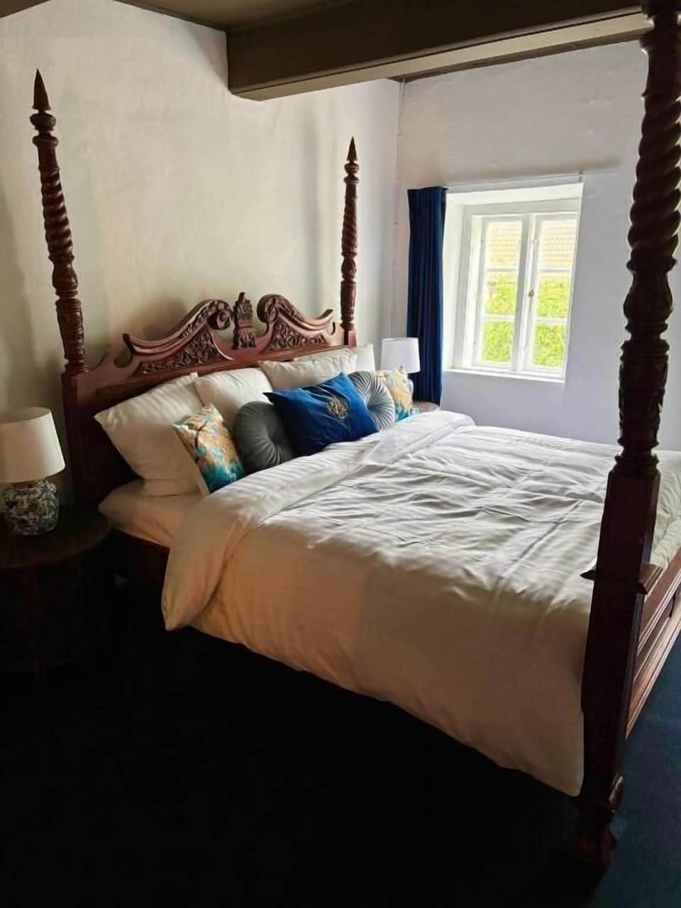 Eastwing suite | Desk, WiFi (free), individually decorated, individually furnished