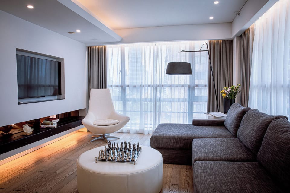 Classic Duplex, 1 Queen Bed, Kitchenette | Living area