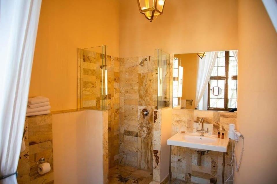 Comfort Double Room, City View | Bathroom