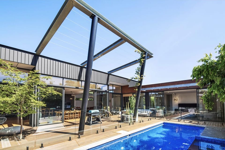 House | 4 bedrooms, high-speed internet