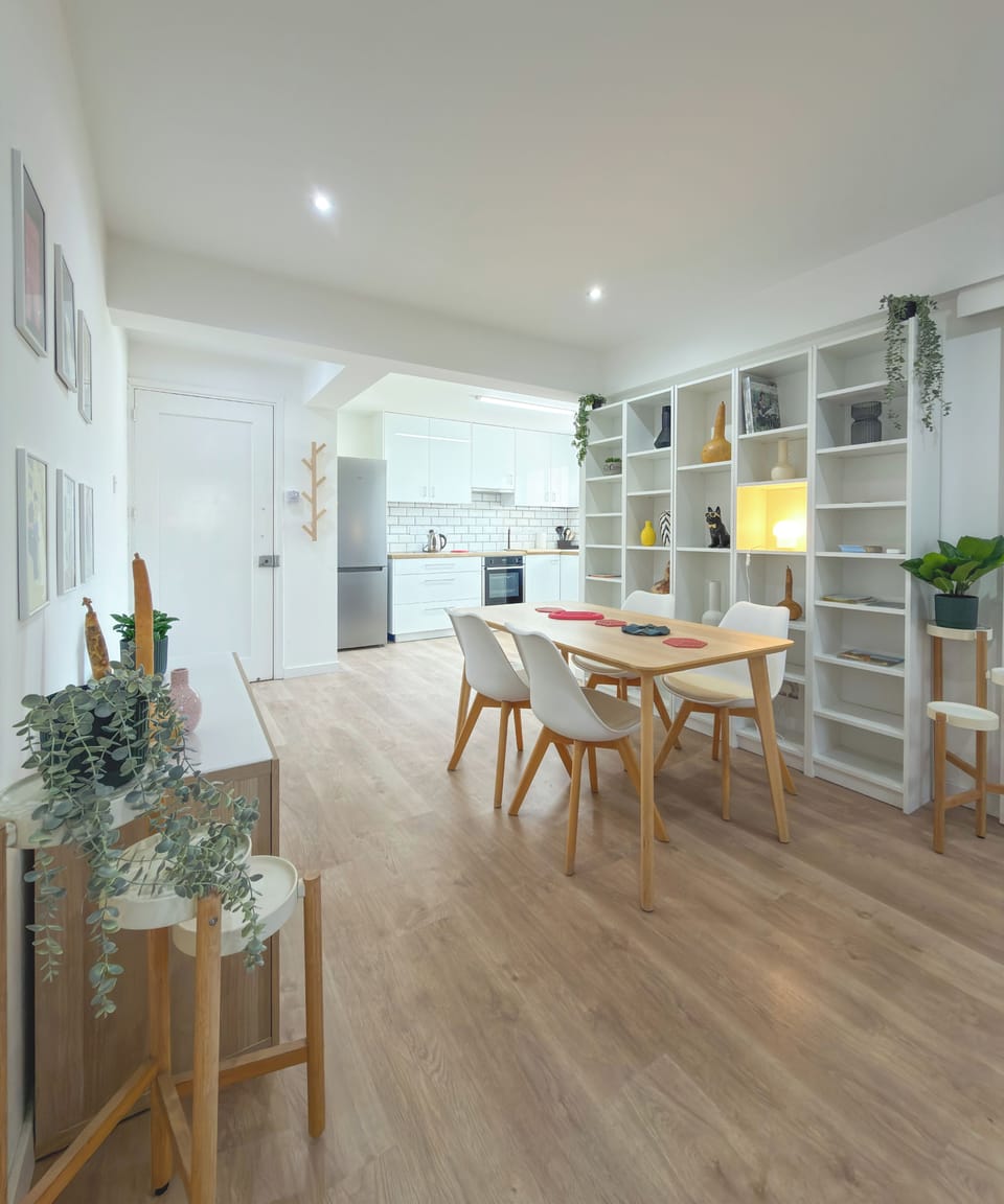 Apartment | Dining