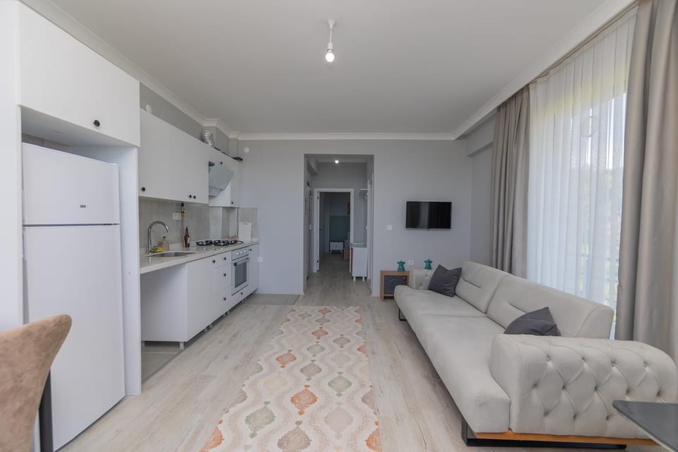 Comfort Apartment, Balcony, Sea View | Living area