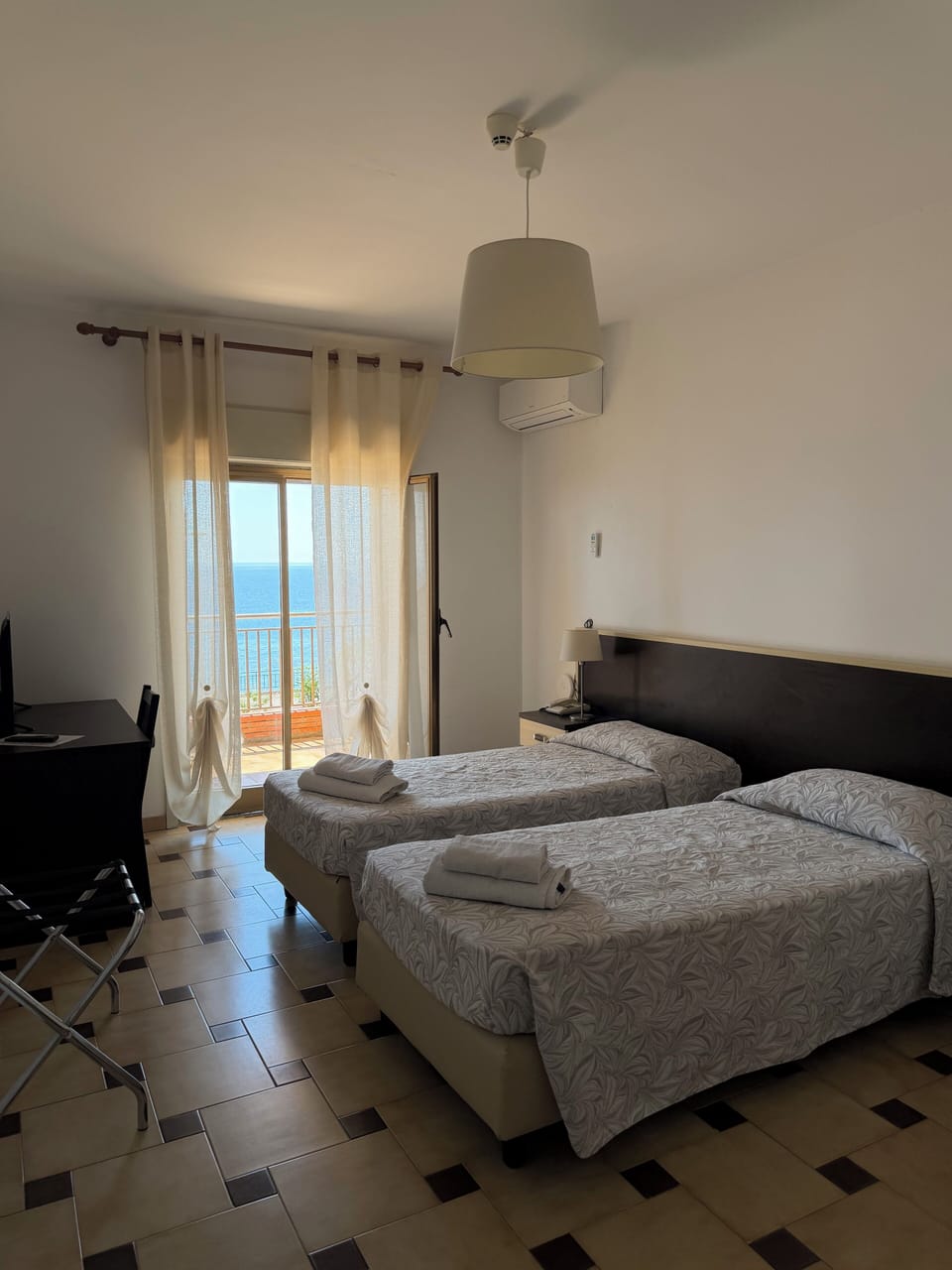In-room safe, desk, blackout drapes, WiFi (free)