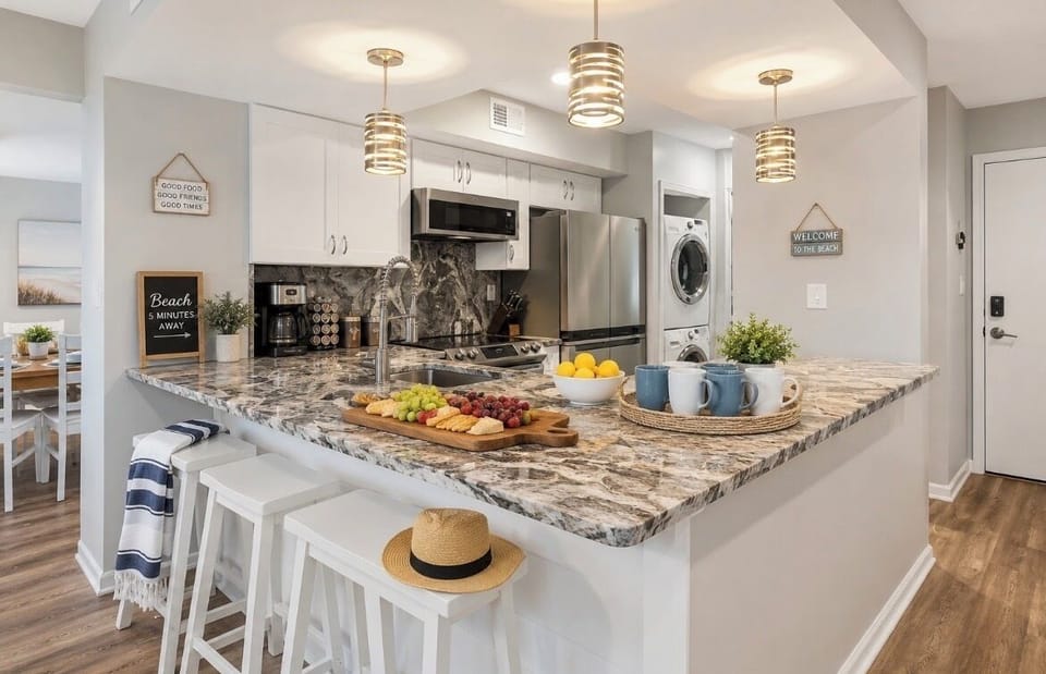 The open kitchen and island invite you to cook, gather, and enjoy. Spacious, bright, and fully equipped for everything from quick bites to big meals. ⭐