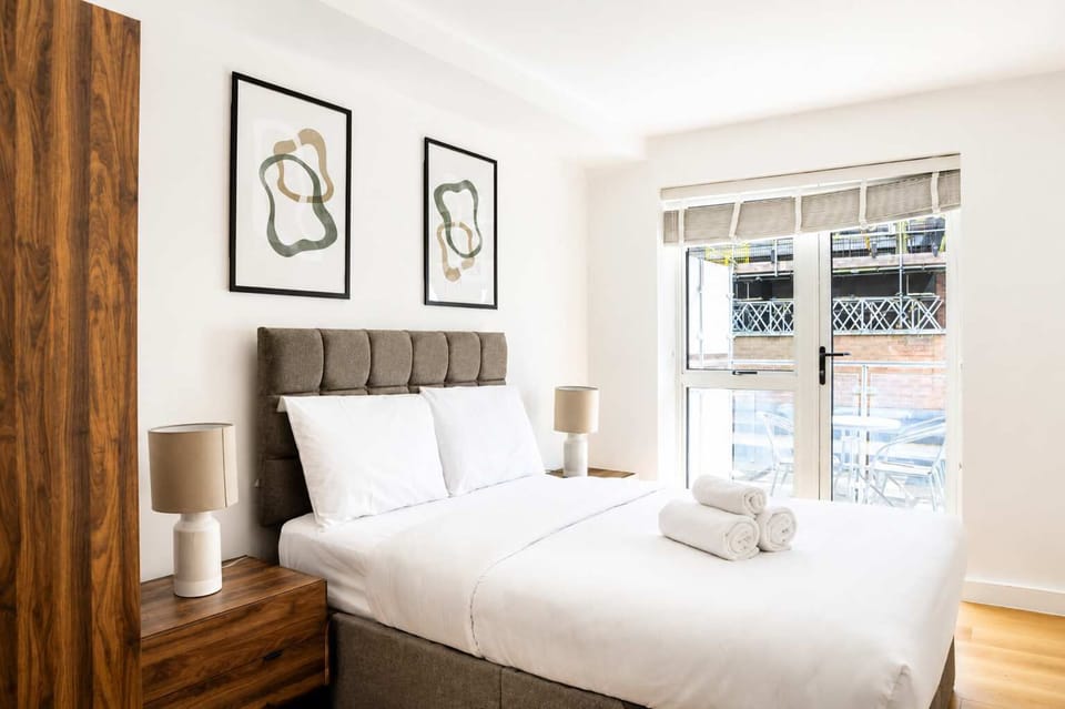 All bedding and linens are provided and you'll find the bed made on arrival