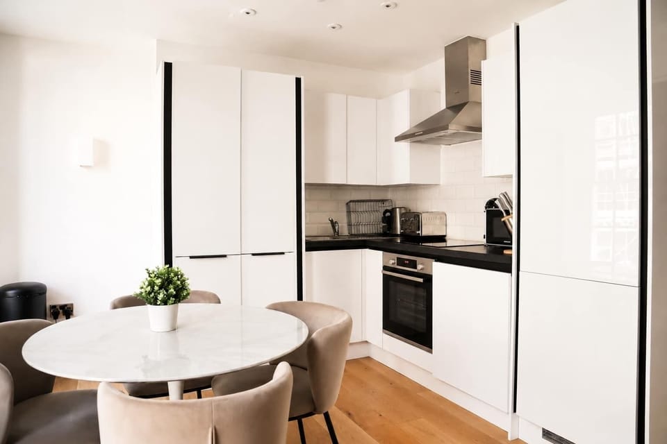 The kitchen is fully equipped to prepare a simple meal 