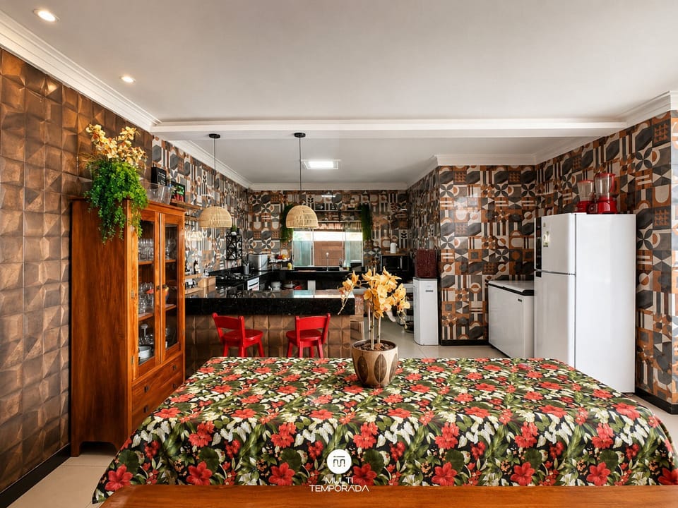 House, 4 Bedrooms, Pool Access, Garden View | Private kitchen | Fridge, microwave, cookware/dishes/utensils, dining table