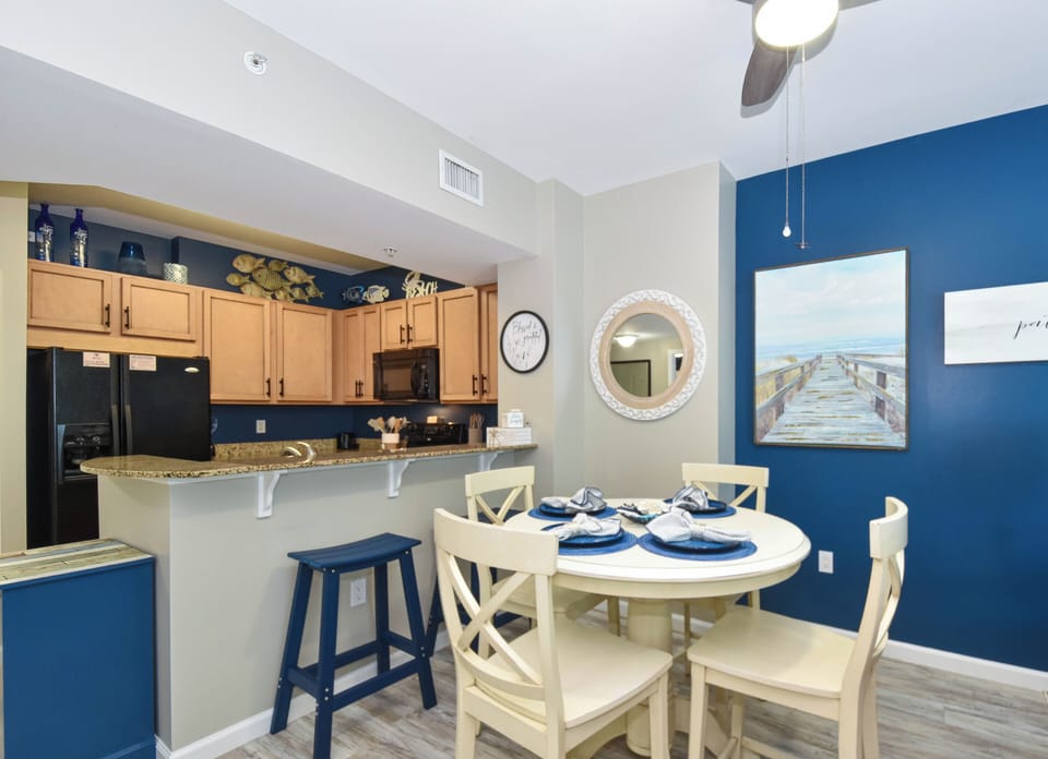 The Palms of Destin 2303 - Dining Area