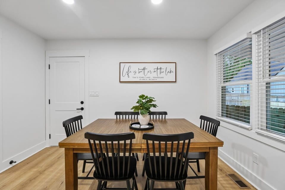 38-177 Long View Dr - 038