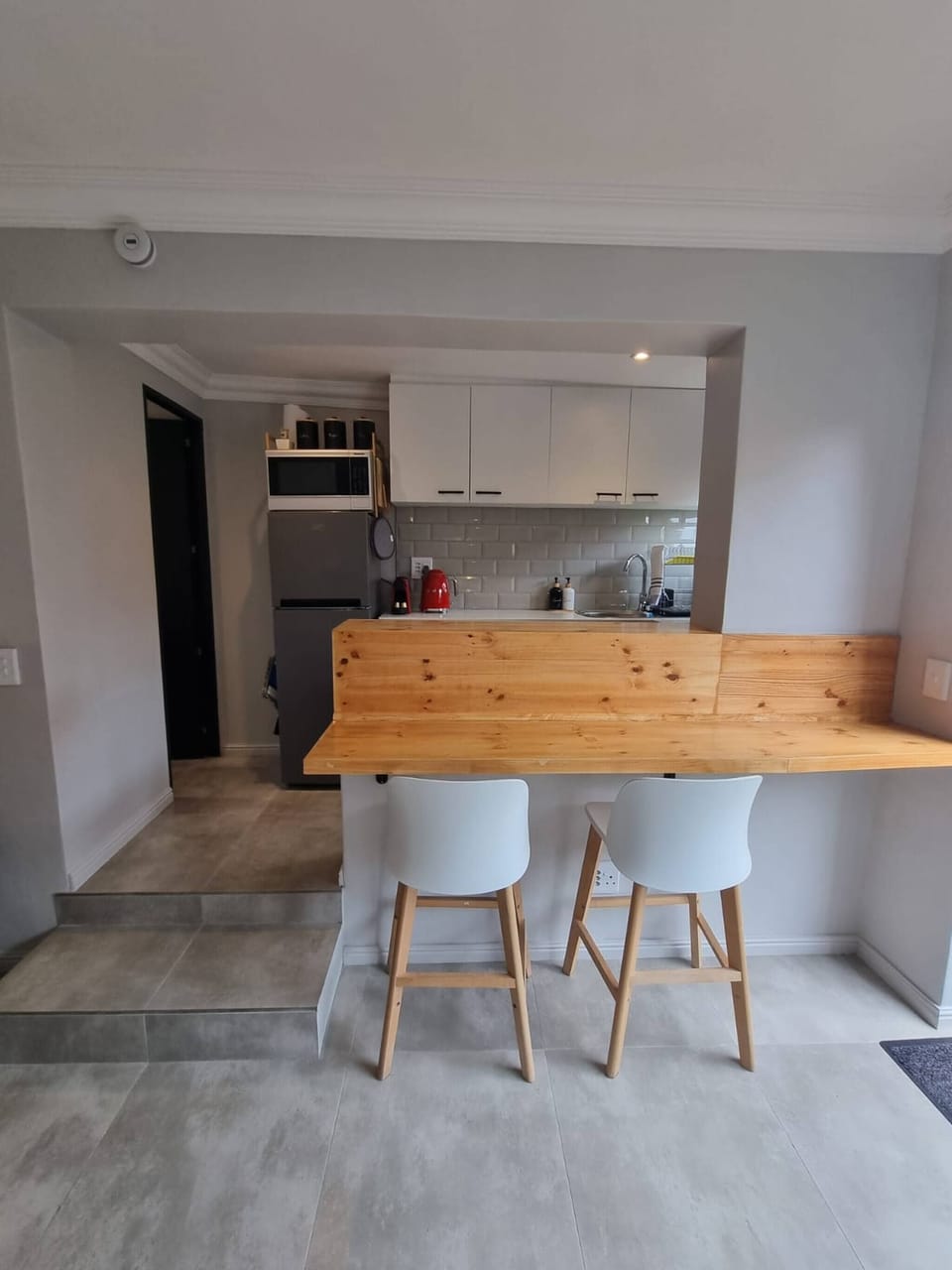 Studio, 1 Bedroom, Balcony | Dining room