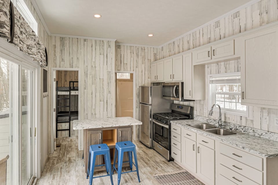 House (2 Bedrooms) | Interior