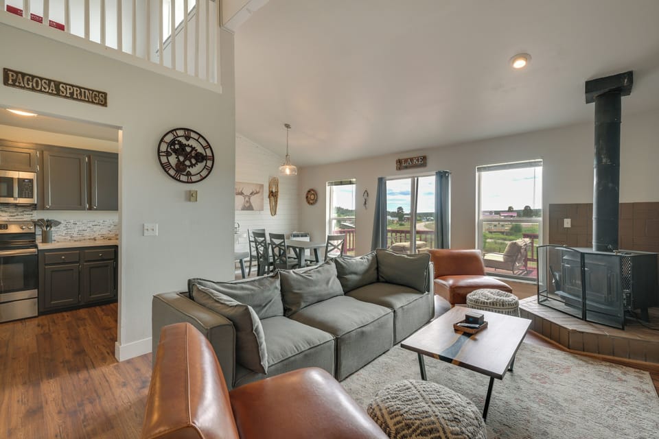 Apartment (3 Bedrooms) | Front of property