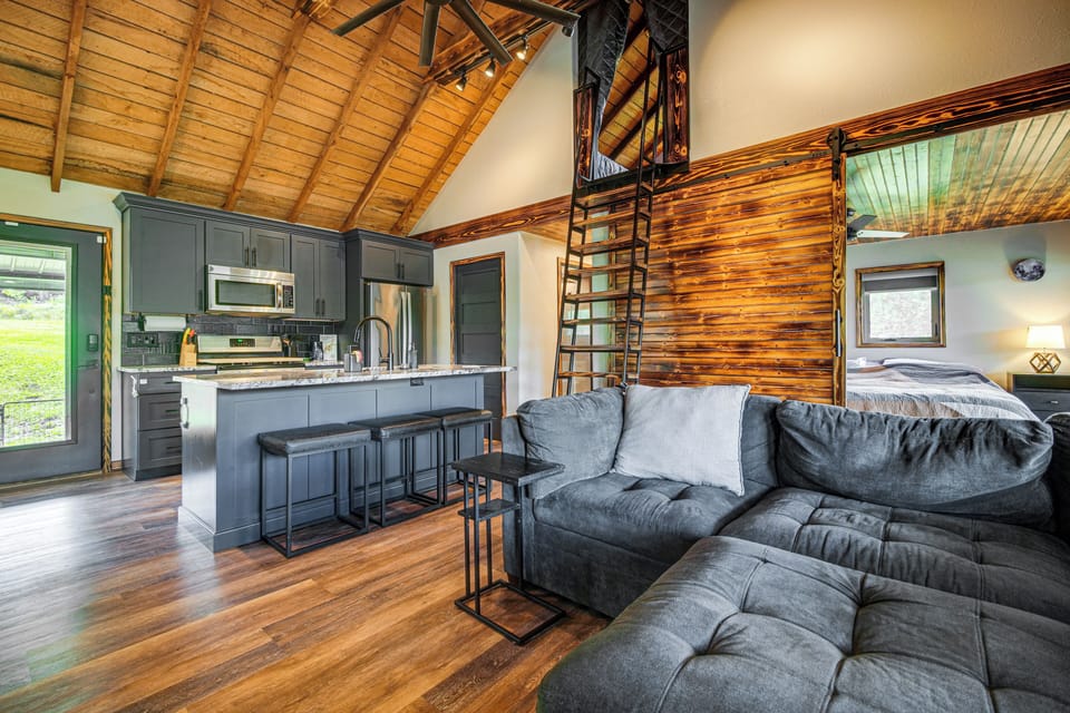 House (2 Bedrooms) | Interior