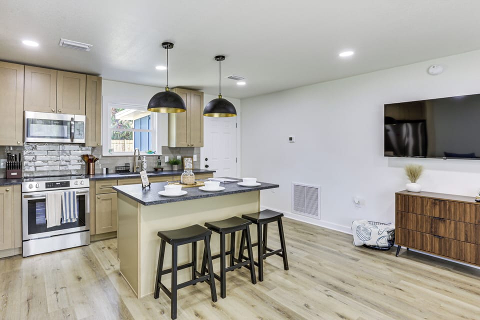 House (2 Bedrooms) | Interior