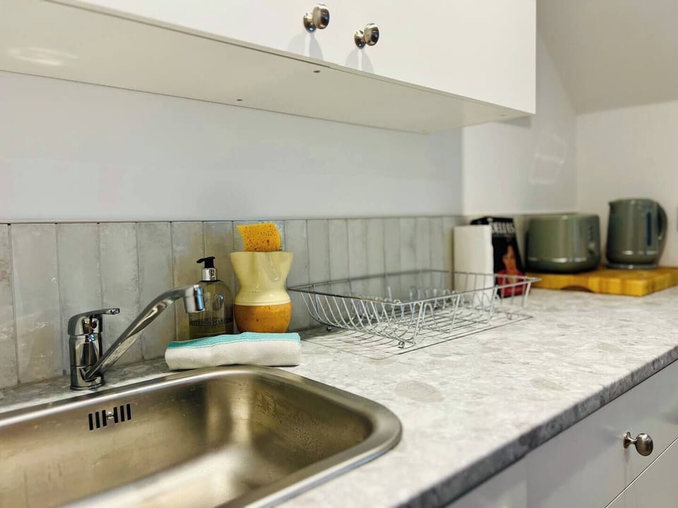 Kitchen sink