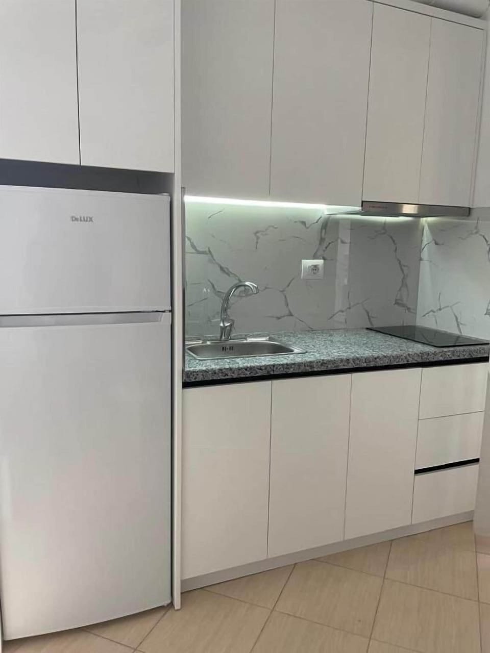 Studio, Balcony, City View | Private kitchen