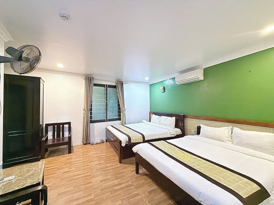 Standard Triple Room | Air conditioning