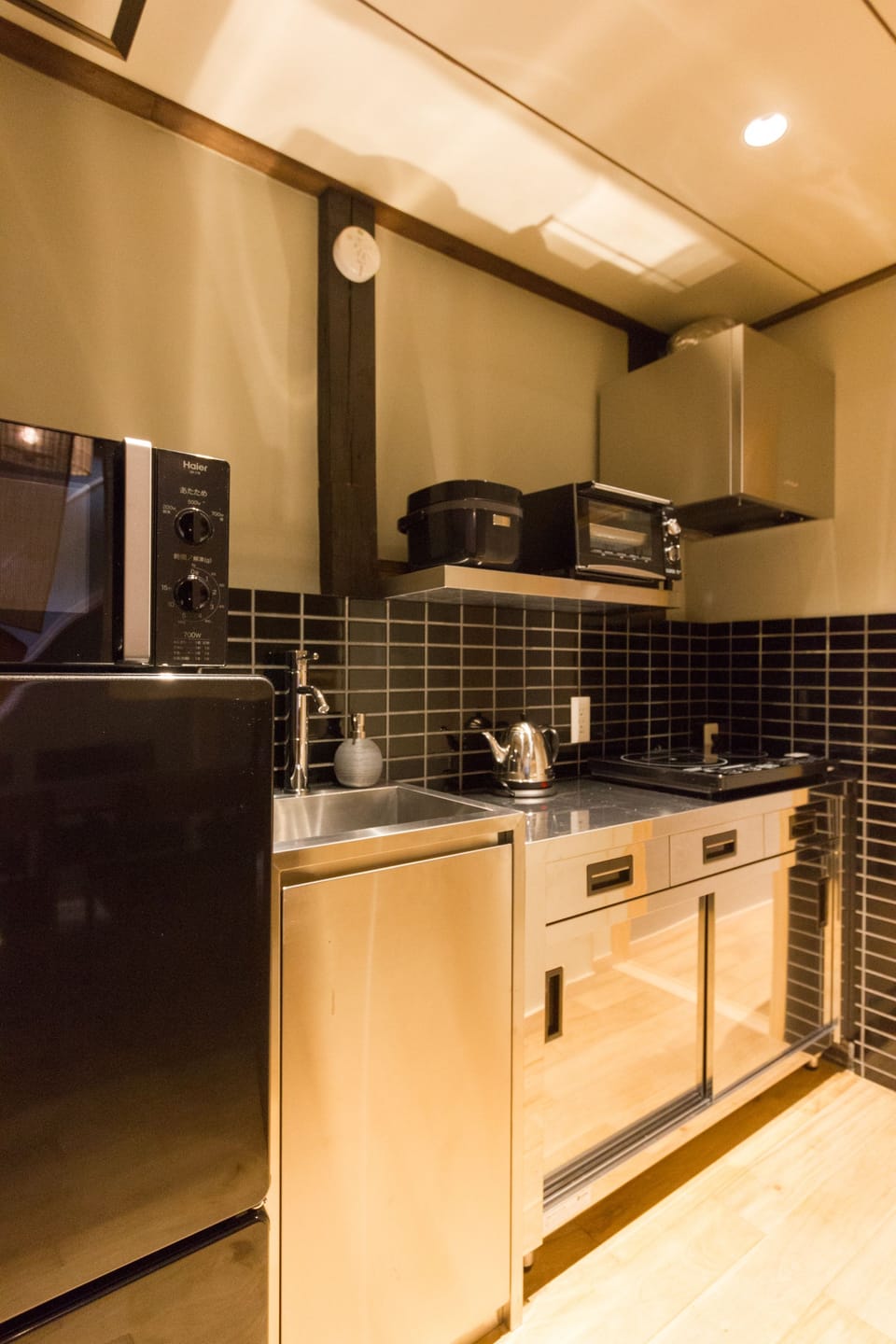 Traditional House, 3 Bedrooms, Non Smoking, Garden View | Private kitchenette | Coffee/tea maker, full-size fridge, microwave, stovetop