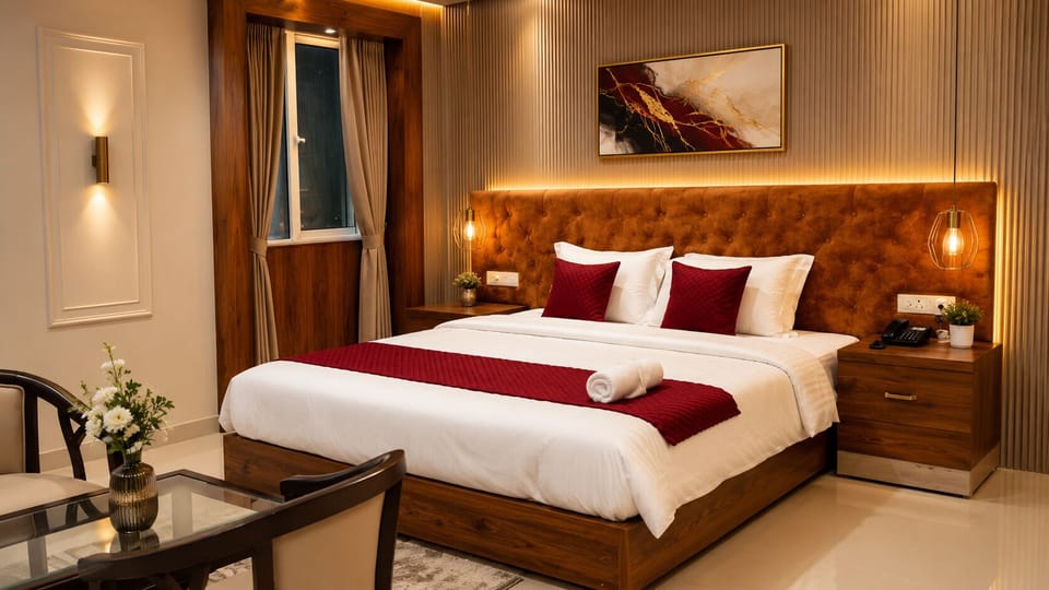 Deluxe Double Room, City View | Desk, laptop workspace, WiFi (free)