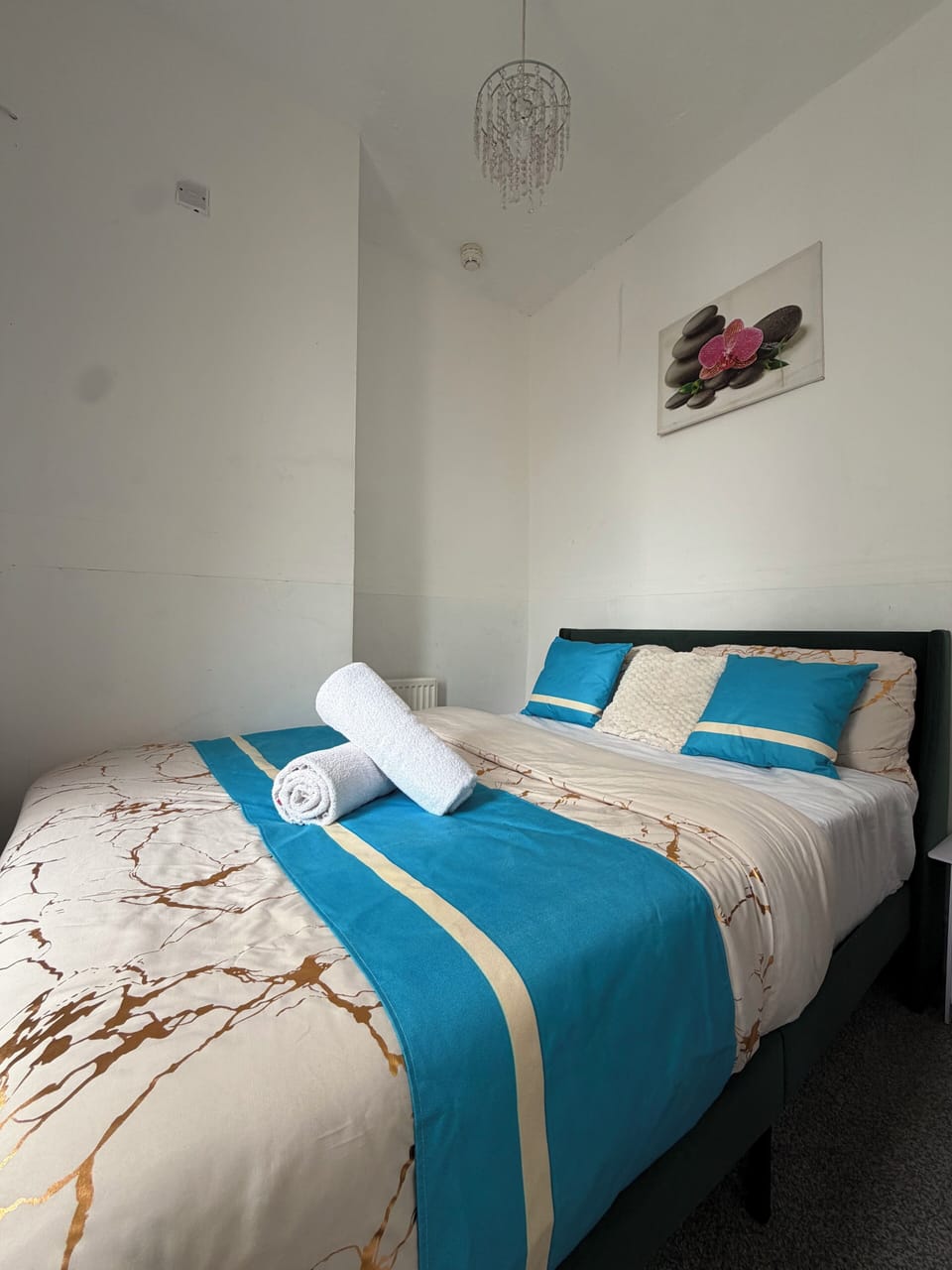 Classic Double Room, 1 Double Bed, Non Smoking | Laptop workspace, WiFi (free)