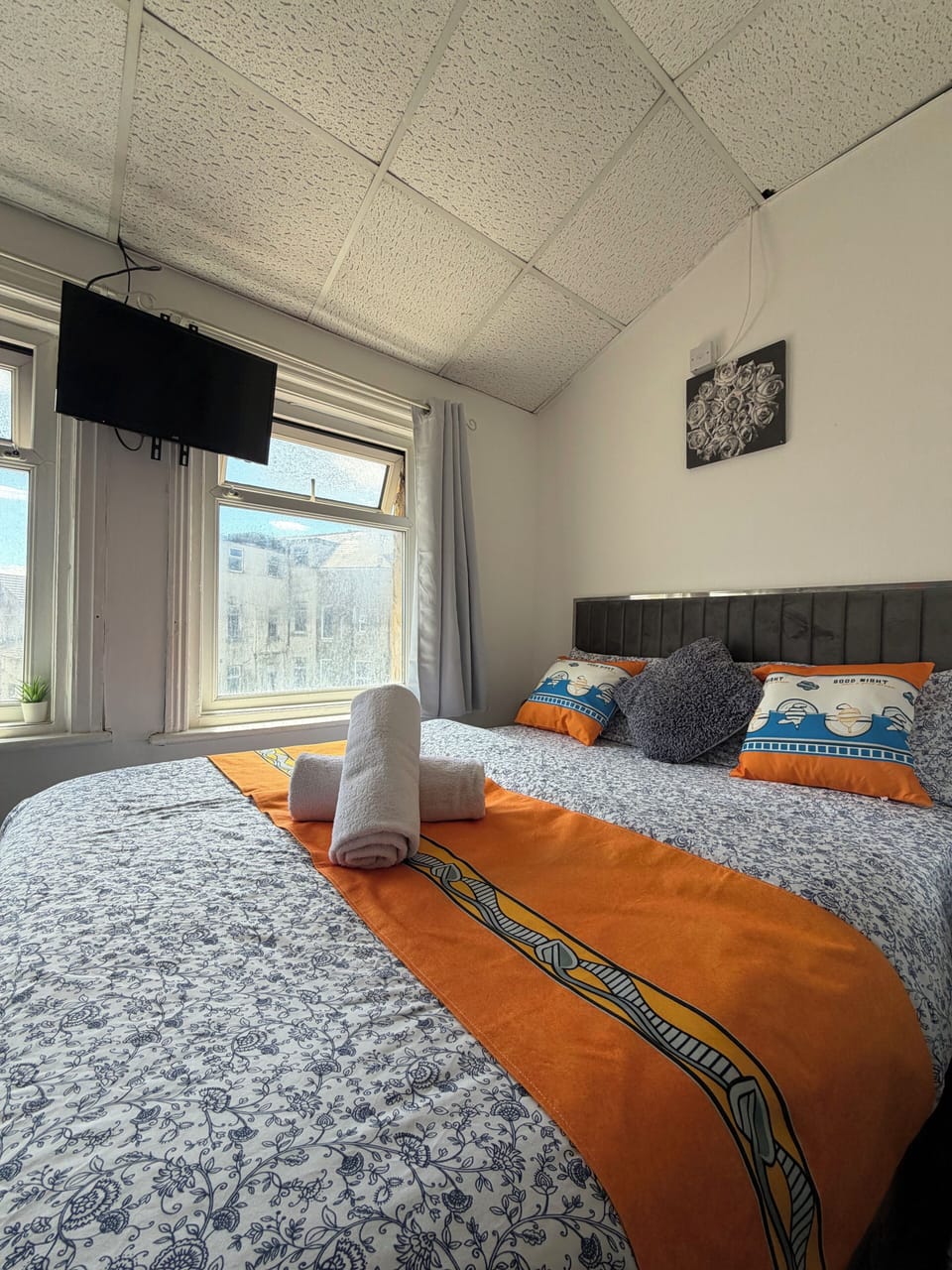 Family Quadruple Room, Multiple Beds, Non Smoking | Laptop workspace, WiFi (free)